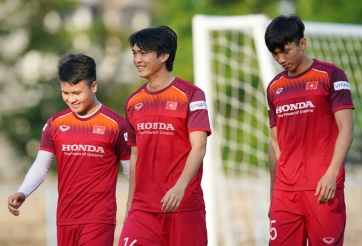 ĐT Việt Nam tập trung cao độ trong buổi tập đầu tiên tại Indonesia