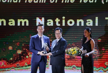 VIDEO: Quế Ngọc Hải tri ân HLV Park Hang-seo tại AFF Awards