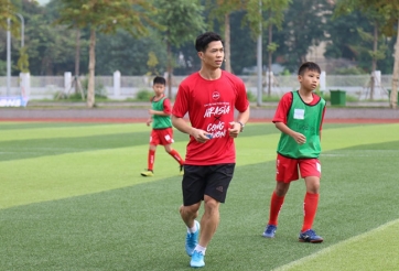 Công Phượng: 'Thi thoảng tôi lại thấy mệt mỏi khi đá ở Bỉ'