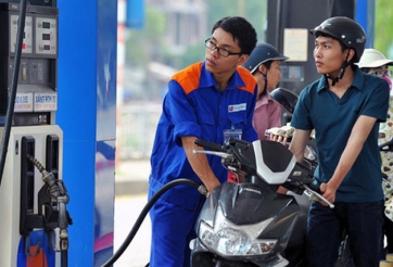 Giá xăng bất ngờ tăng mạnh kể từ 15h ngày 08/05/18