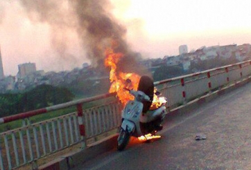 Phòng chống cháy nổ cho ô tô, xe máy trong mùa hè nắng nóng