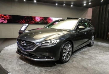 Mazda6 2018 ra mắt bản nâng cấp mới có giá từ 892 triệu đồng