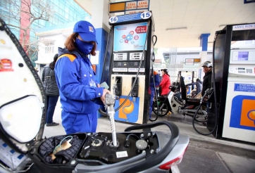 Giá xăng giảm 300 đồng/lít từ ngày 31/08