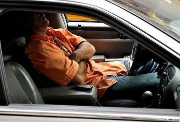 Giám đốc trẻ tử vong vì ngủ trong ô tô - Lời cảnh tỉnh cho các tài xế