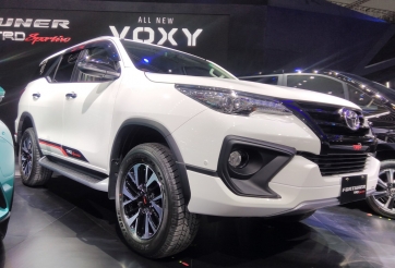 Toyota Fortuner TRD Sportivo mới ra mắt với trang bị thể thao ấn tượng
