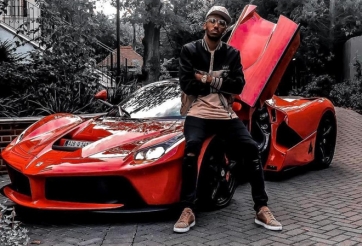 Những siêu xe đắt đỏ của các ngôi sao bóng đá