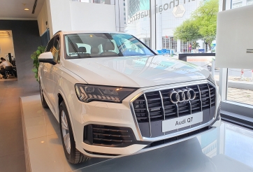 Audi Q7 vừa lộ diện đã 'công khai' thách thức GLE & X5