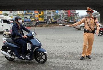 Những lỗi tài xế thường mắc phải khi bị CSGT dừng xe kiểm tra