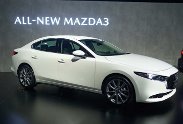 Giá Mazda 3 giảm sốc đến 60 triệu, Honda Civic bị 'bỏ rơi'