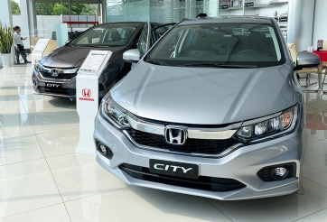 Đại lý cắt giảm khuyến mãi & tăng giá xe vì lý do duy nhất