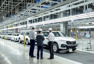 Bao giờ người mua ô tô được giảm 50% thuế trước bạ?