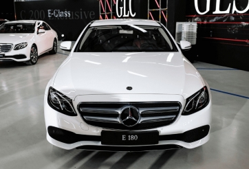 Bảng giá xe Mercedes-Benz 08/2023: Thông số kỹ thuật & Đánh giá