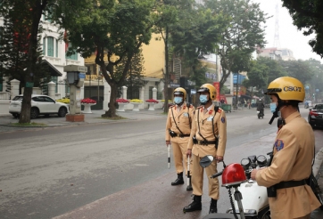 Từ 5/8, CSGT phải đứng ở chỗ thoáng để xử lý người vi phạm