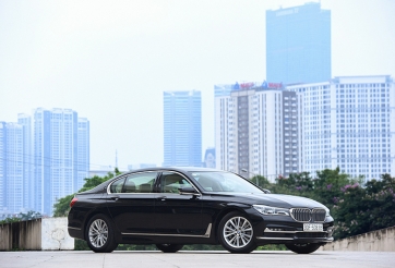 Xe BMW giảm giá gần 800 triệu đồng để xả hàng tồn kho