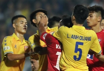 Cầu thủ định 'xử' trọng tài và lý do phải rời HAGL