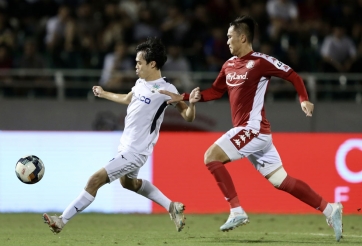 VIDEO: Văn Toàn đột phá kiếm penalty cho HAGL