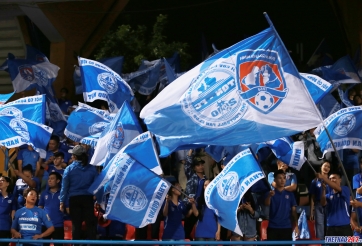 VIDEO: CĐV Than Quảng Ninh phủ xanh Hàng Đẫy