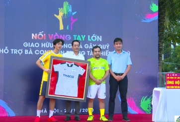 Các sao HAGL đá bóng gây quỹ ủng hộ miền Trung được hơn 2 tỷ đồng