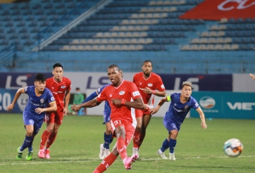 Vua phá lưới V-League: 'Nhiều đội bóng nước ngoài muốn có tôi'