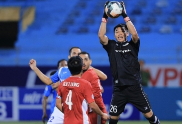 Thủ môn bị HLV Park Hang Seo 'bỏ rơi' lọt top 1 Đông Nam Á