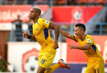 HLV Sông Lam Nghệ An: 'Thất bại là cách để cầu thủ hiểu rõ lối chơi'