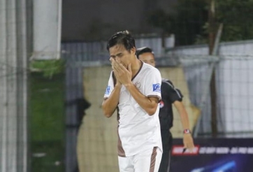 Cựu cầu thủ HAGL dính chấn thương nặng khi đá phủi