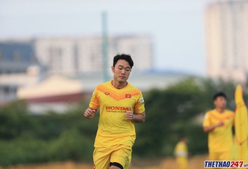 Xuân Trường xót xa khi nhìn thấy Tuấn Anh bị chấn thương