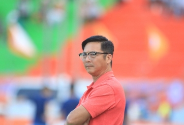 HLV Lê Huỳnh Đức thừa nhận 'khổ hơn' so với Guardiola và Mourinho