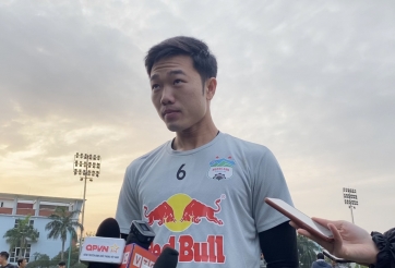 Xuân Trường khen HLV Kiatisak hết lời