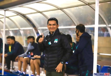 HLV Vũ Tiến Thành: 'Kiatisak đã tạo ra sự khác biệt ở HAGL'