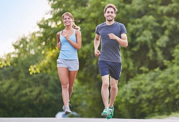 Kinh nghiệm chạy bộ giảm cân bằng máy và ngoài trời đốt mỡ nhanh nhất