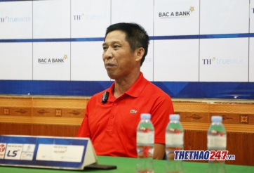 Thua tan nát trên sân Vinh, HLV Đào Quang Hùng nói gì?