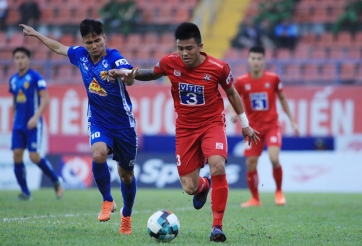 HLV Quảng Nam cam kết tương lai dù đội bóng xuống hạng