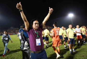 HLV Đức Thắng tiết lộ 'bí kíp' giúp Bình Định giành vé thăng hạng