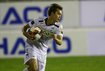 Văn Toàn đánh giá cao tinh thần thi đấu của đội nhà trước Bình Dương