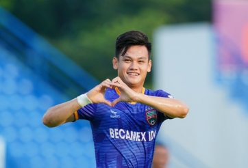 Tuyển thủ Việt Nam 'tiến thoái lưỡng nan' vì giao kèo với đội nhà