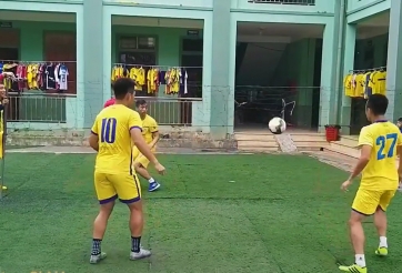 VIDEO: Màn tỉ thí bóng lưới giữa Hồ Tuấn Tài và Phan Văn Đức