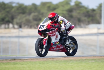 ARRC 2019 chặng 2: “Gia đình” Honda Racing Vietnam nâng tầm “Gã Điên”