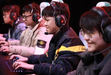 LPL Mùa Xuân 2020 sẽ trở lại với hình thức thi đấu online