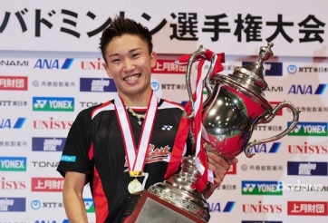 Kento Momota trở lại mạnh mẽ đánh bại 4 hạt giống để vô địch