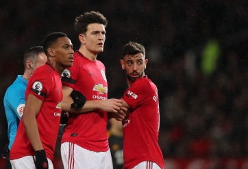 Cựu sao Liverpool  ‘đá xoáy’ thâm thúy cầu thủ MU