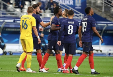 Pháp vùi dập Ukraine trong trận cầu tám bàn thắng