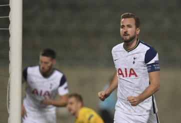 Harry Kane chính thức vượt mặt huyền thoại MU