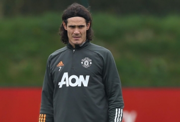 Cavani đối diện án phạt sau chiến thắng của MU