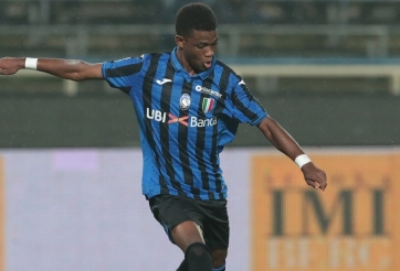 Tân binh MU được so sánh với huyền thoại đội bóng