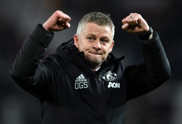 Thắng Burnley, HLV Solskjaer tự tin gửi chiến thư tới Liverpool