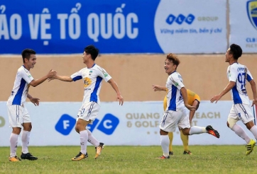 Tuyệt phẩm và sự trở lại của Công Phượng