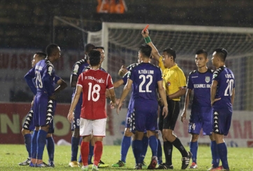 BLV Quang Huy: Trọng tài Việt Nam rất hay bắt kiểu bù trừ