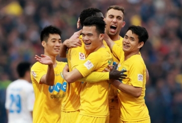 Sai lầm và thẻ đỏ, Thanh Hóa giành kết quả kịch tính trước Nam Định