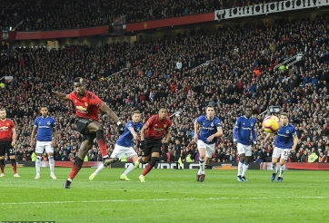 Pogba suýt phải trả giá sau quả penalty chạy đà 23 bước